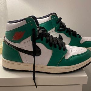 Women’s Lucky Green High Top Jordan 1s. Worn VERY few times.